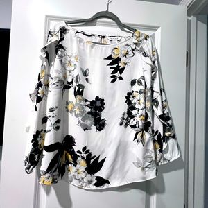 White House   black market floral top